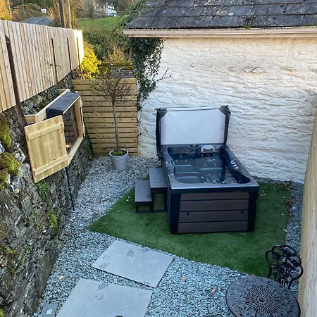 Stunning Cottage Grade 2 Listed With Parking And Hot Tub Bowness-on-Windermere Exterior photo