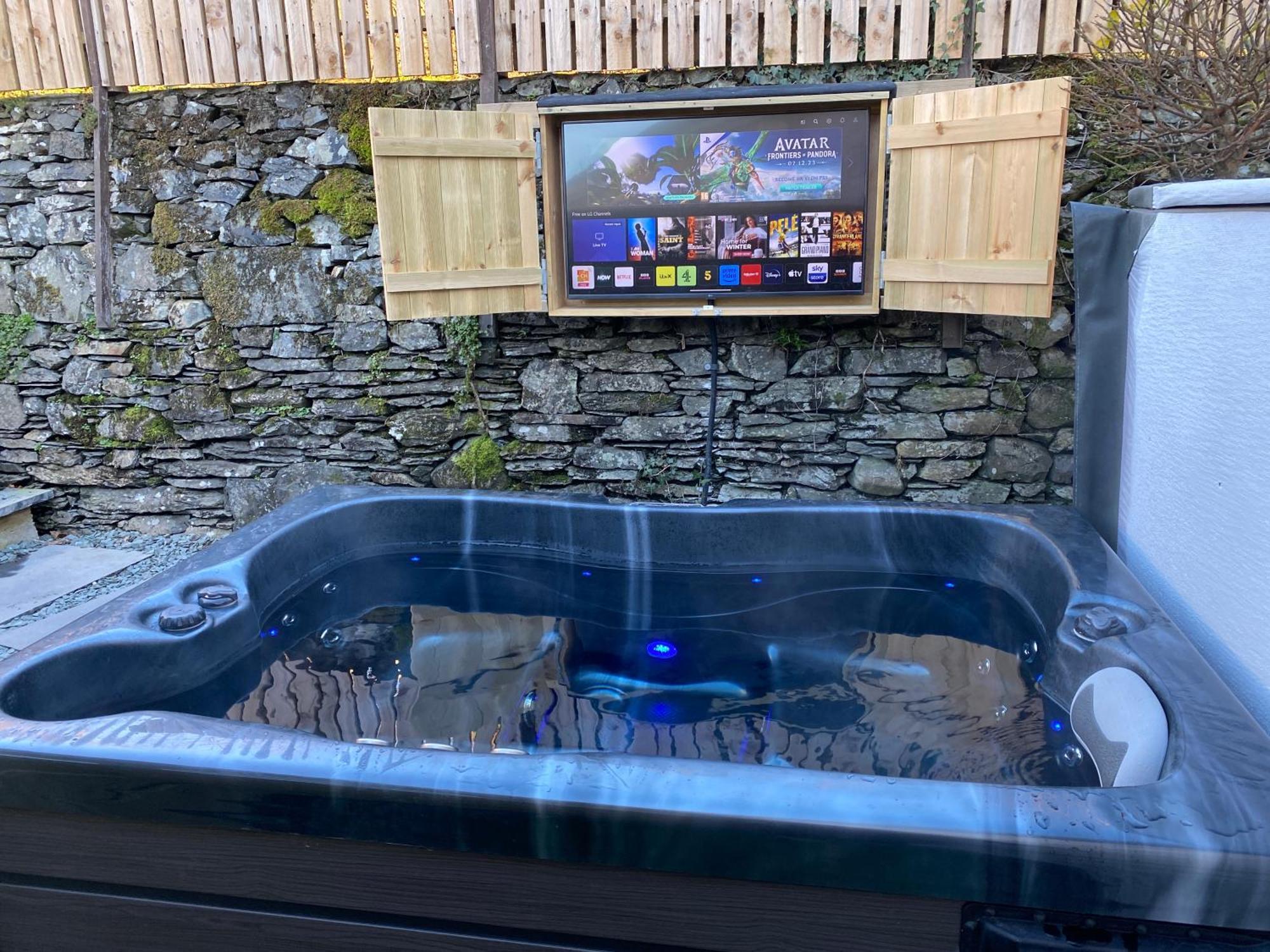 Stunning Cottage Grade 2 Listed With Parking And Hot Tub Bowness-on-Windermere Exterior photo